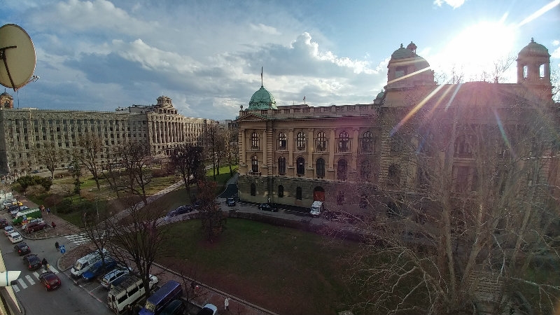 pogled na parlament - skupstinu u Beogradu iz apartmana za smestaj